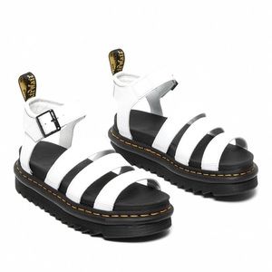 ✨✨Dr. Martens Blaire Hydro Leather Sandals ✨✨